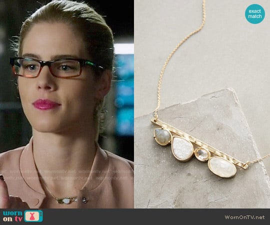 Anthropologie Hiley Bar Necklace in White worn by Felicity Smoak (Emily Bett Rickards) on Arrow