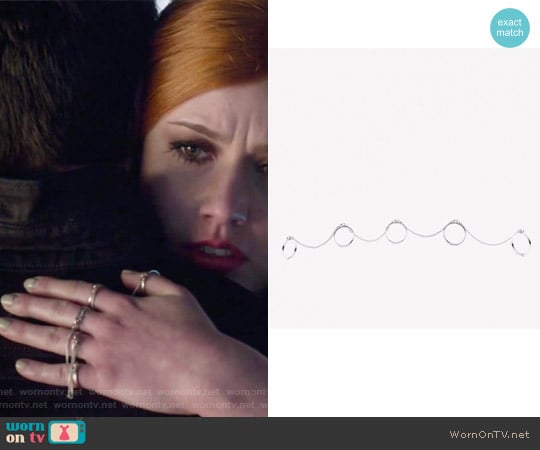 Eddie Borgo Thin Five Finger Ring Silver worn by Clary Fray (Katherine McNamara) on Shadowhunters