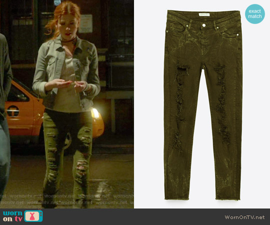 Zara Skinny Mid-Rise Trousers worn by Clary Fray (Katherine McNamara) on Shadowhunters