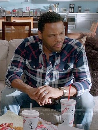 Andre’s navy plaid shirt on Black-ish