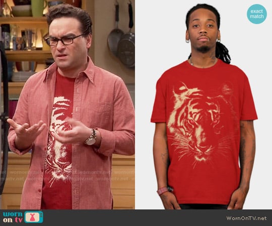elcorette Story of the Tiger Tee in Red worn by Leonard Hofstadter (Johnny Galecki) on The Big Bang Theory
