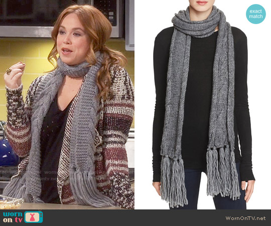 Echo Cable Knit Fringe Scarf in Gunmetal worn by Kristin Baxter (Amanda Fuller) on Last Man Standing