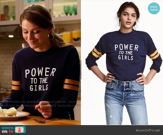H&M Dark Blue Sweatshirt worn by Kara Danvers (Melissa Benoist) on Supergirl