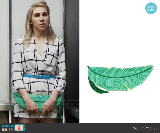 Kate Spade Banana Leaf Clutch worn by Shoshanna Shapiro (Zosia Mamet) on Girls