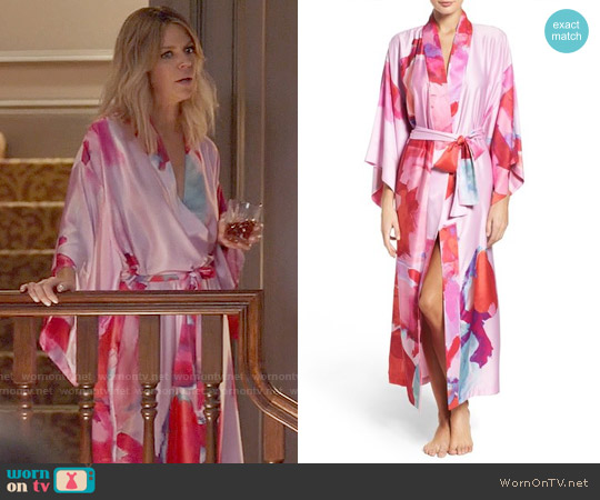 Natori Kimono Robe in Bright Lilac worn by Mackenzie Murphy (Kaitlin Olson) on The Mick
