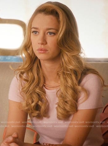 Petra’s pink short sleeved sweater on Jane the Virgin