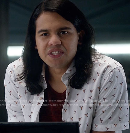 Cisco’s bird print shirt on The Flash
