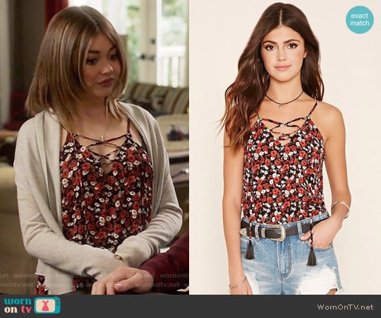 Forever 21 Abstract Print Lace-Up Cami worn by Haley Dunphy (Sarah Hyland) on Modern Family