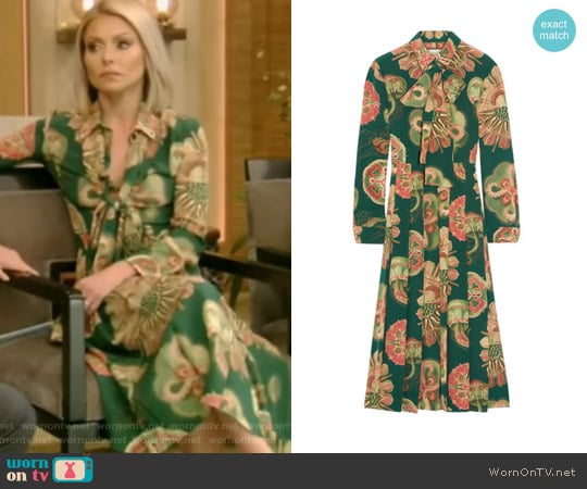 Gucci Pleated printed silk crepe de chine midi dress worn by Kelly Ripa on Live with Kelly and Mark