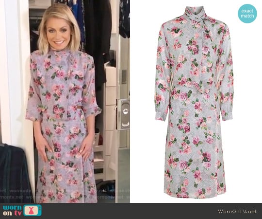 Topshop Aubrey Wrap Dress worn by Kelly Ripa on Live with Kelly and Mark