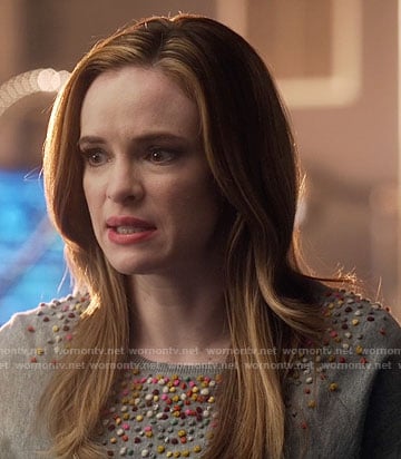 Caitlin’s grey sweater with rainbow applique on The Flash