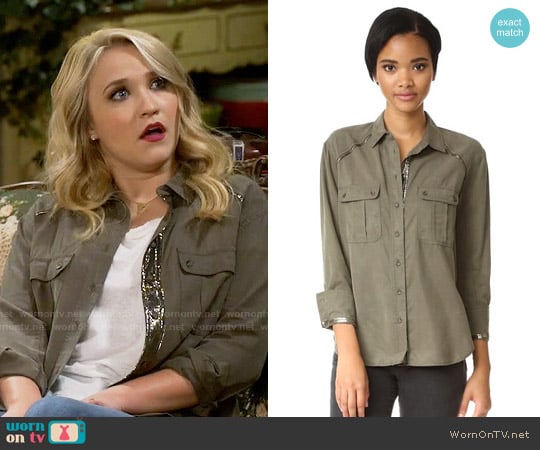Free People Off Campus Button Down in Moss worn by Gabi Diamond (Emily Osment) on Young and Hungry