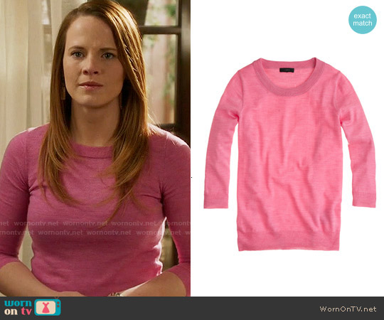J.Crew Tippi Sweater in Hthr Begonia worn by Daphne Vasquez (Katie Leclerc) on Switched at Birth