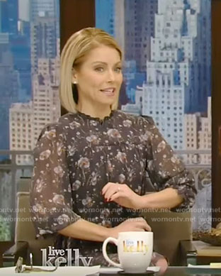 Kelly’s floral ruffled dress on Live with Kelly