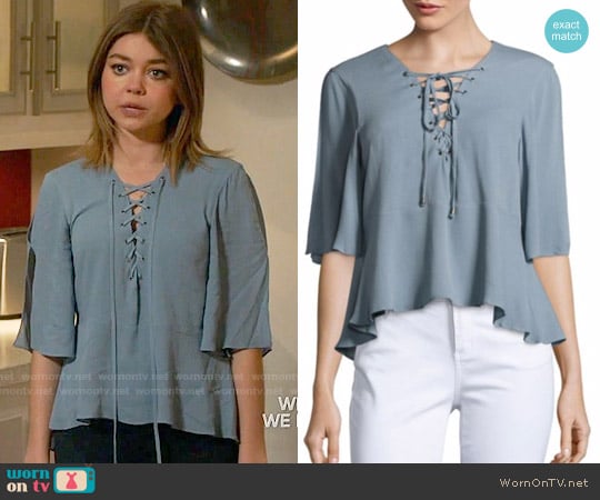 Lovers + Friends Boulevard Top in Dusty Blue worn by Haley Dunphy (Sarah Hyland) on Modern Family