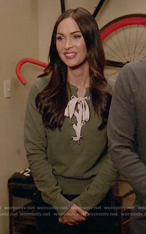 Reagan’s lace-up sweatshirt on New Girl