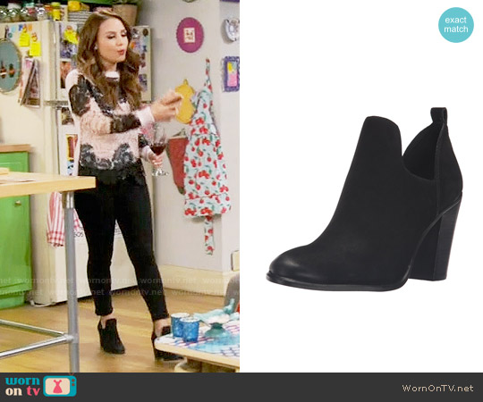 Vince Camuto Federa Boots worn by Sofia Rodriguez (Aimee Carrero) on Young and Hungry