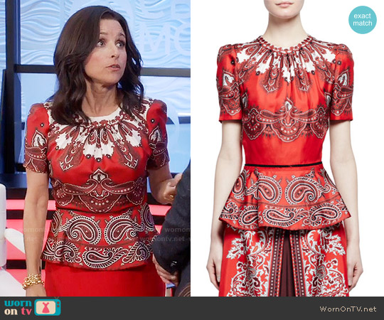 Alexander McQueen Short-Sleeve Paisley-Print Silk Peplum Top worn by Selina Meyer (Julia Louis-Dreyfus) on Veep