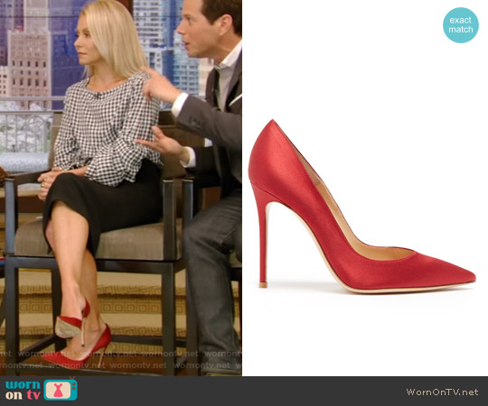 Gianvito Rossi Point-toe Satin Pumps worn by Kelly Ripa on Live with Kelly and Mark