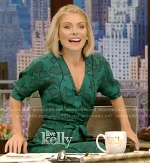 Kelly’s green wrap dress on Live With Kelly