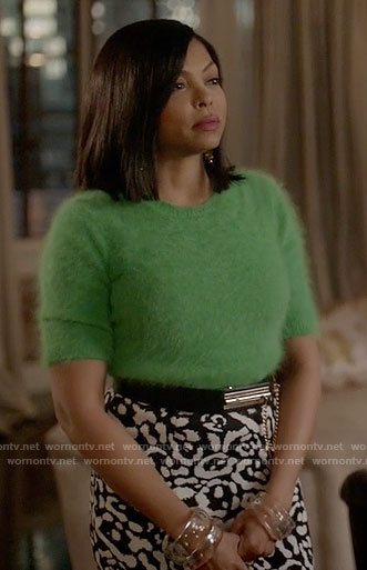 Cookie’s green fluffy sweater and black leopard print skirt on Empire