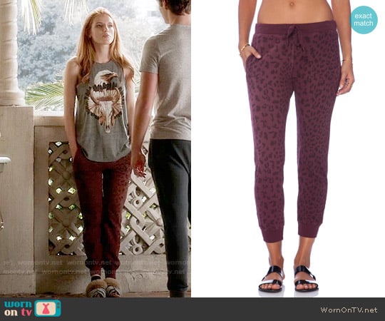 Current Elliott The Slim Vintage Sweatpants in Garnet Leopard worn by Paige Townsen (Bella Thorne) on Famous in Love