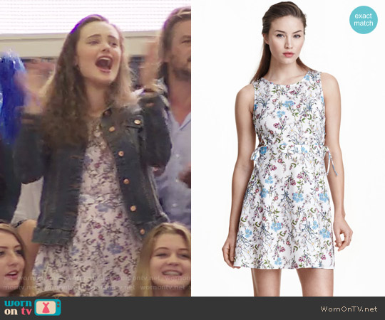 H&M Patterned Dress with Lacing worn by Hannah Baker (Katherine Langford) on 13 Reasons Why