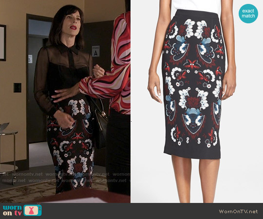 A.L.C. Haley Print Silk Pencil Skirt worn by Nina Devon (Perrey Reeves) on Famous in Love