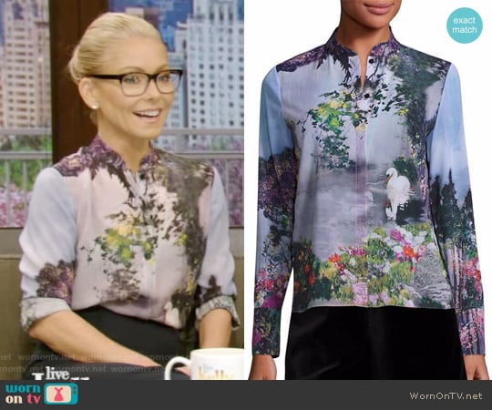 Alice + Olivia Vina Printed Blouse worn by Kelly Ripa on Live with Kelly and Mark