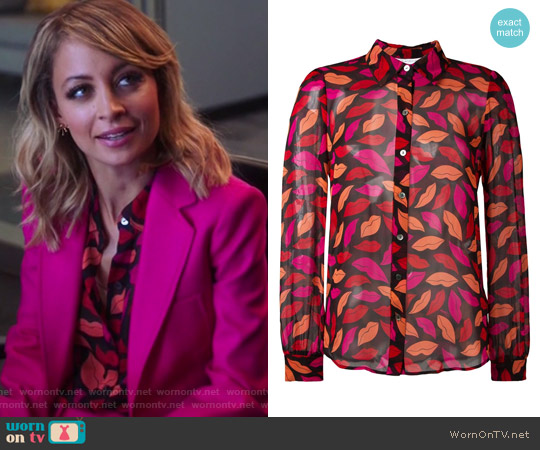 Diane von Furstenberg Mariah Lips Print Blouse worn by Portia Scott-Griffith (Nicole Richie) on Great News