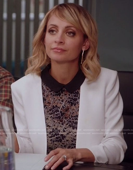 Portia’s black lace top on Great News