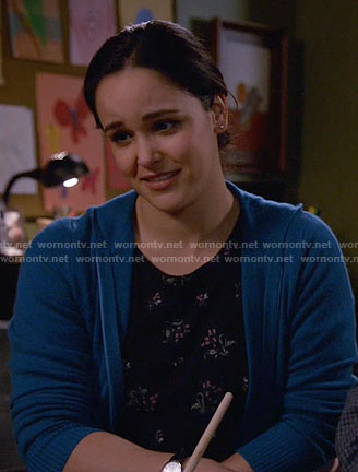 Amy’s black floral tee on Brooklyn Nine-Nine