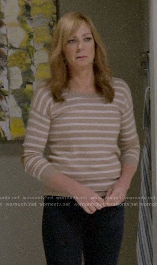 Bonnie’s beige striped sweater with elbow patches on Mom