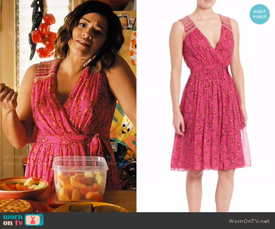 Diane von Furstenberg Bali Dress in Shalamar Trellis Pink worn by Jane Villanueva (Gina Rodriguez) on Jane the Virgin