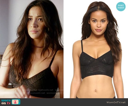 Free People Stretch Lace Crop Bra in Black worn by Emily Fields (Shay Mitchell) on Pretty Little Liars