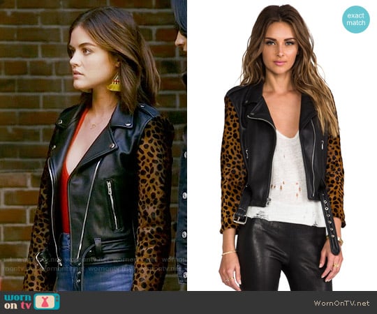 Laer Shrunken Leather Moto Jacket in Black / Cheetah worn by Aria Montgomery (Lucy Hale) on Pretty Little Liars