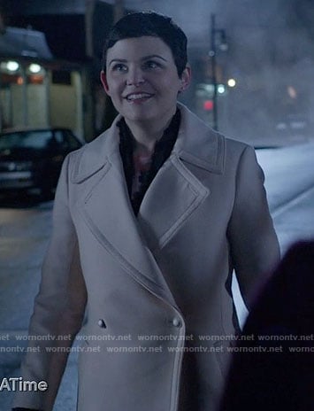 Mary’s light pink double breasted coat on Once Upon a Time