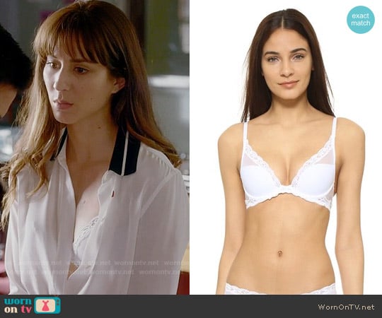 Natori Feathers Plunge Bra in White worn by Spencer Hastings (Troian Bellisario) on Pretty Little Liars