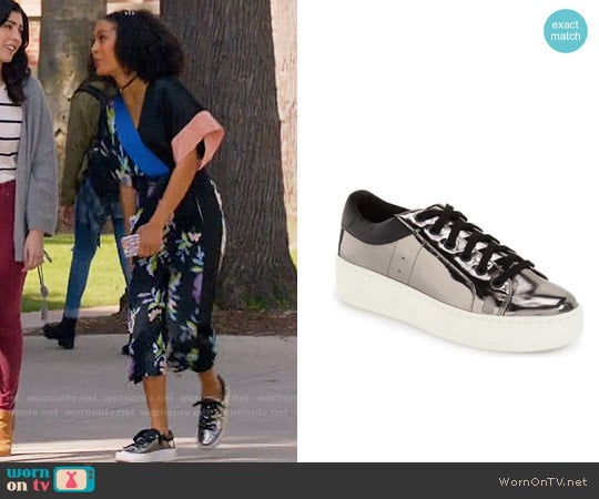 Steve Madden Bertie Metallic Platform Sneaker worn by Zoey Johnson (Yara Shahidi) on Black-ish