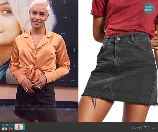 Topshop Raw Hem Denim Miniskirt worn by Sibley Scoles on E! News