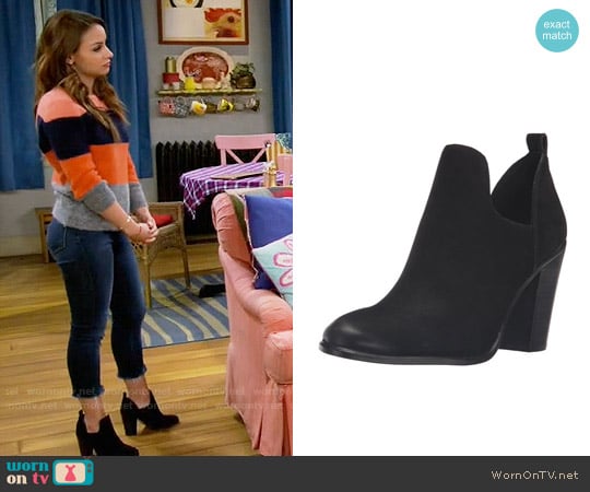 Vince Camuto Federa Boots worn by Sofia Rodriguez (Aimee Carrero) on Young and Hungry