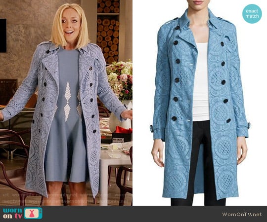 Burberry Double-Breasted English Lace Trenchcoat worn by Jacqueline Voorhees (Jane Krakowski) on Unbreakable Kimmy Schmidt