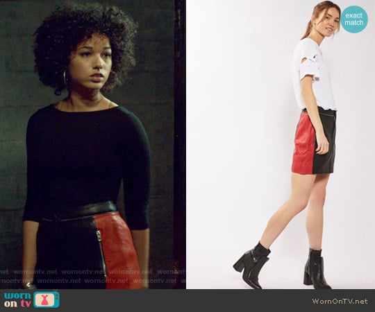 Topshop Leather Colourblock Biker Skirt worn by Maia Roberts (Alisha Wainwright ) on Shadowhunters