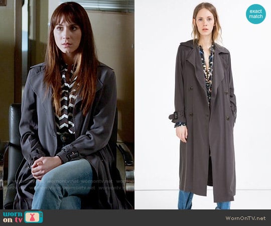 Zara Long Flowing Trench Coat worn by Spencer Hastings (Troian Bellisario) on Pretty Little Liars