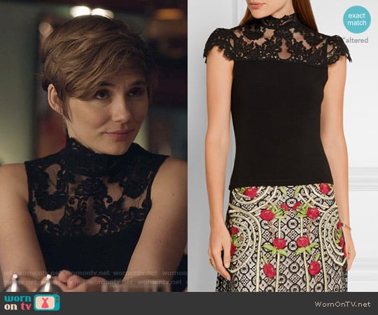 Alice + Olivia Dandi Lace Top worn by Scarlett O'Connor (Clare Bowen) on Nashville