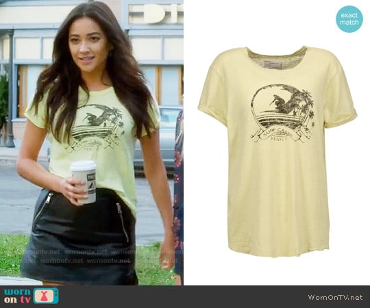 Current Elliott The Rolled Sleeve T-shirt worn by Emily Fields (Shay Mitchell) on Pretty Little Liars