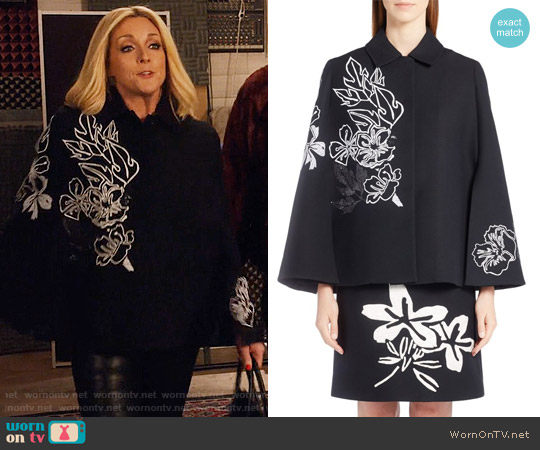 Fendi Floral Embroidered Wool & Silk Cape worn by Jacqueline Voorhees (Jane Krakowski) on Unbreakable Kimmy Schmidt