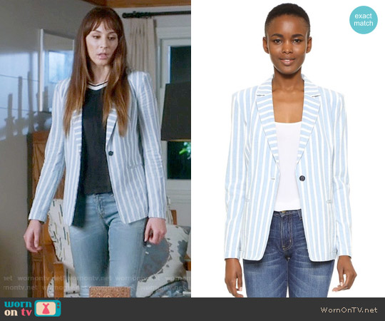 Frame Le Stripe Blazer worn by Spencer Hastings (Troian Bellisario) on Pretty Little Liars