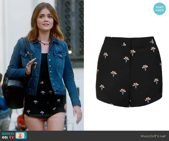 Topshop Printed Runner Shorts worn by Aria Montgomery (Lucy Hale) on Pretty Little Liars