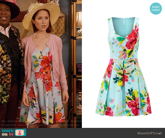 Trina Turk Aniya Dress in Watercolor Floral worn by Kimmy Schmidt (Ellie Kemper) on Unbreakable Kimmy Schmidt